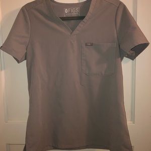 FIGS Catarina One Pocket Top CEMENT